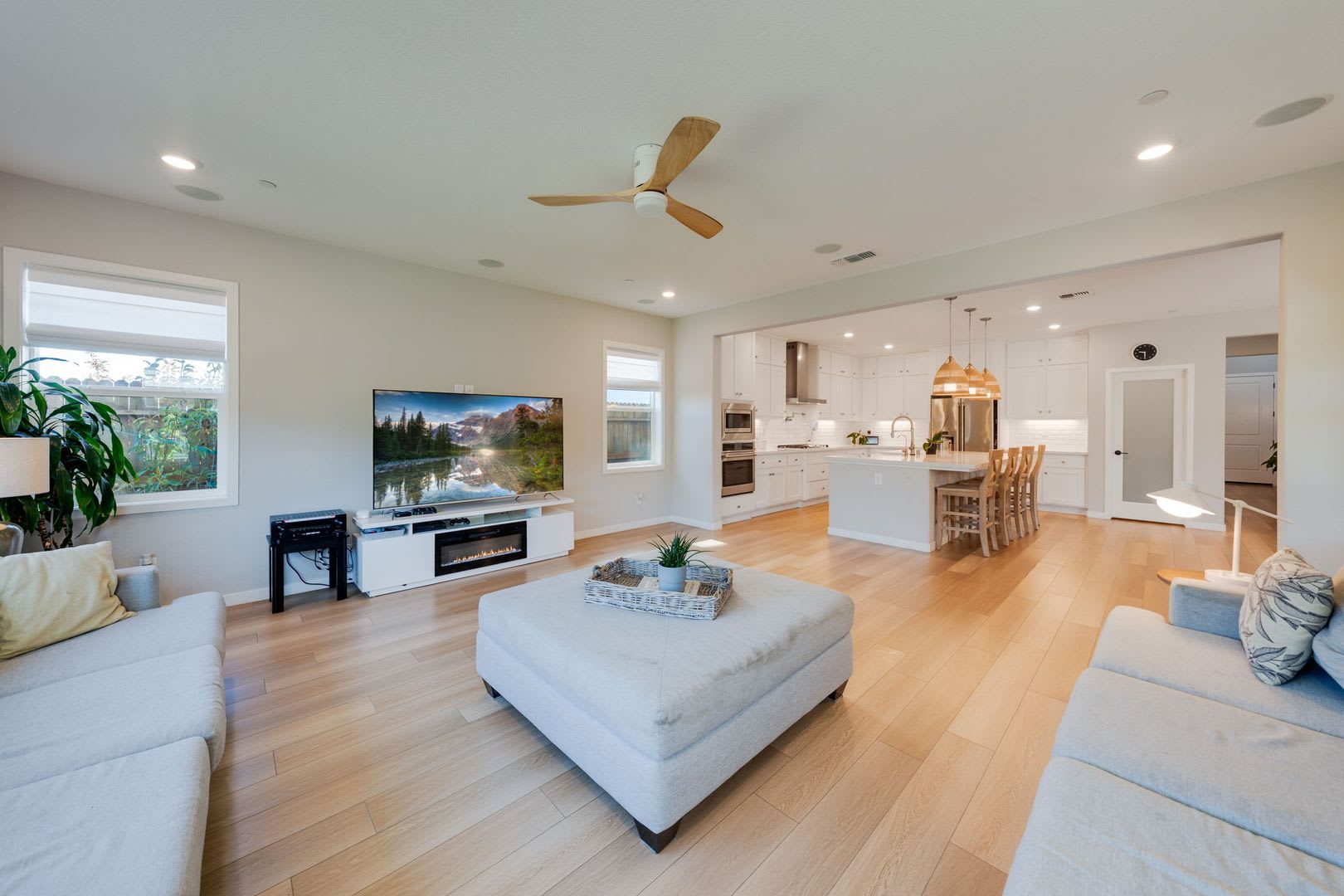 Beautifully Updated 5 Bedroom Home With 3 Car Garage In Folsom Ranch – photo 2