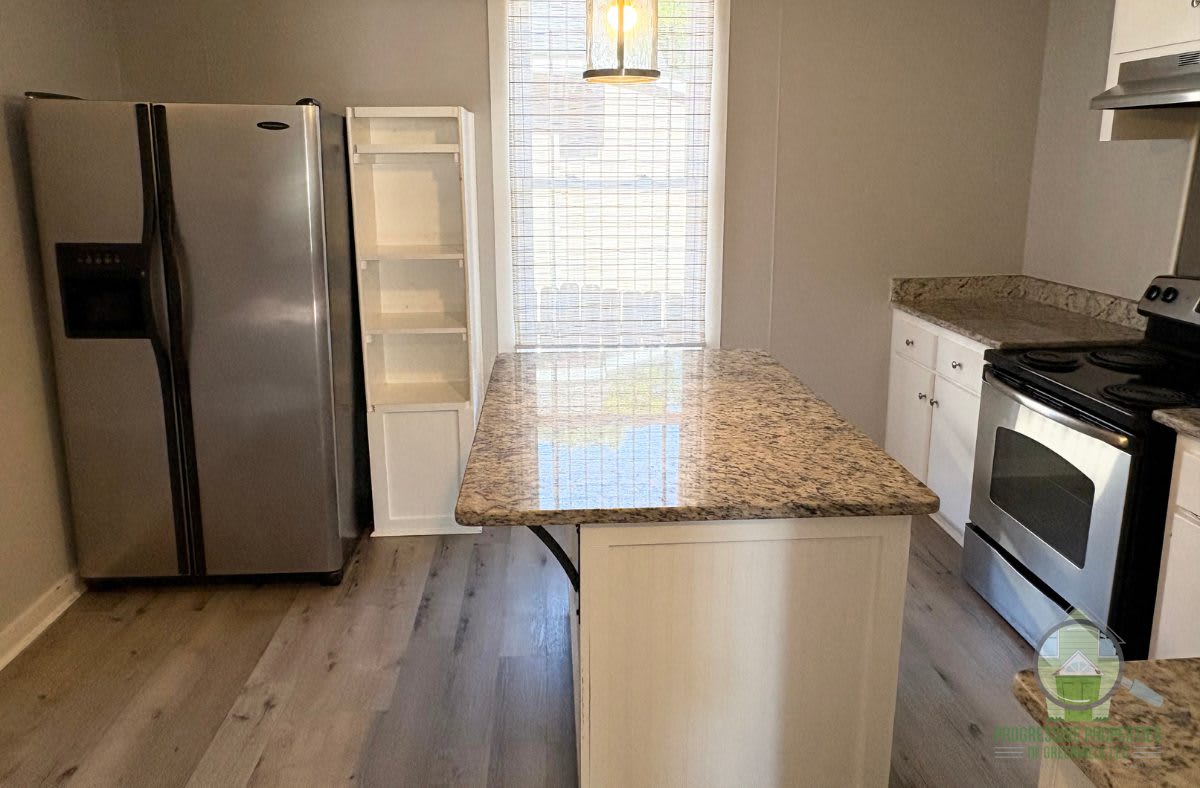 520 Perry Avenue – photo 5