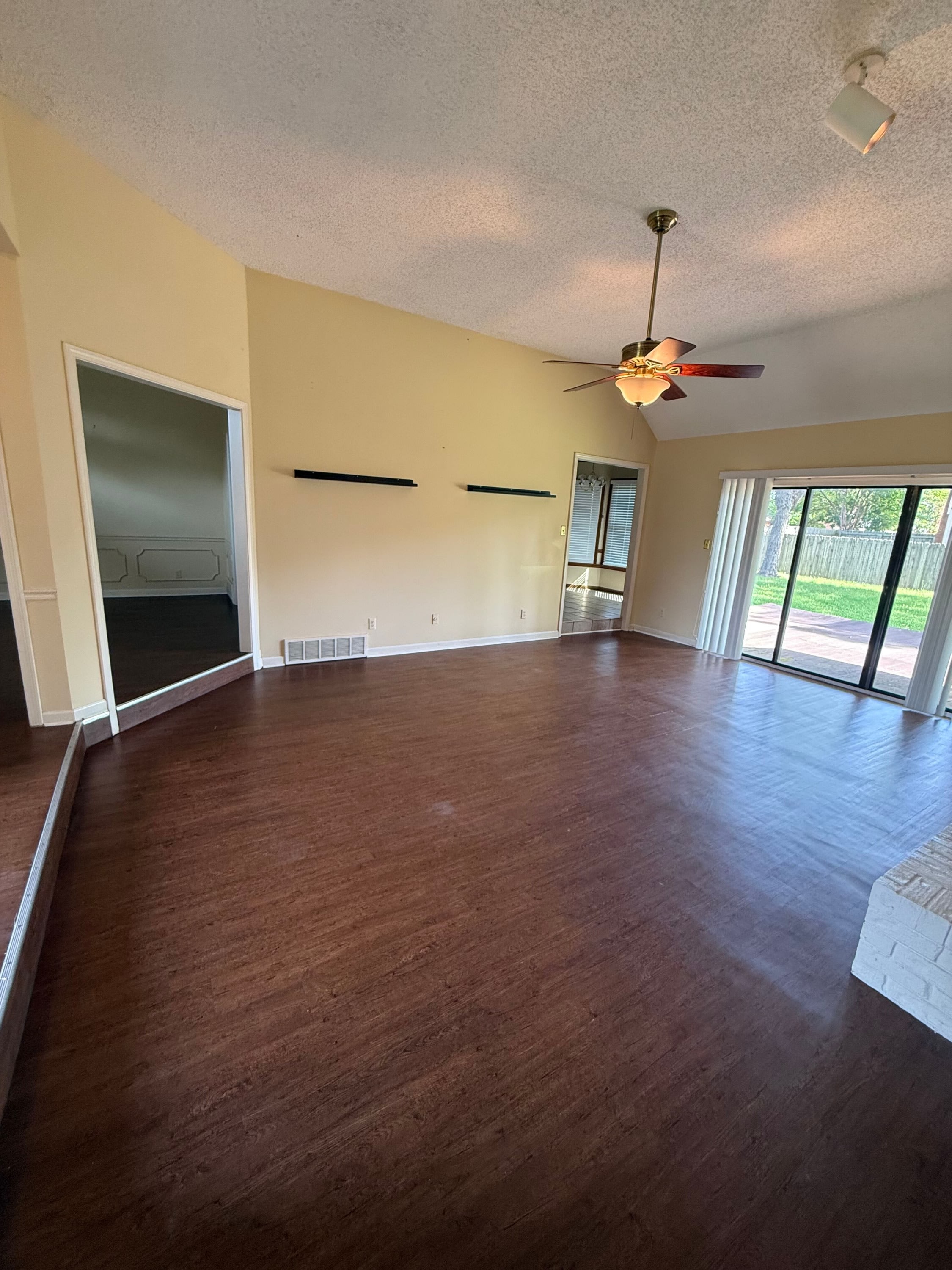8142 Creekside Circle South – photo 3
