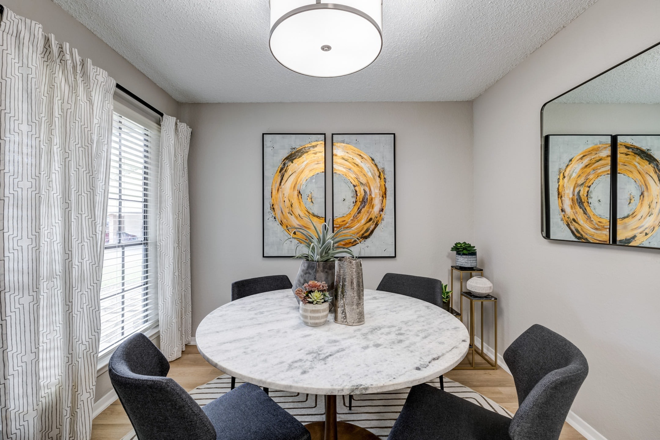 Fox Trails Apartments – photo 5