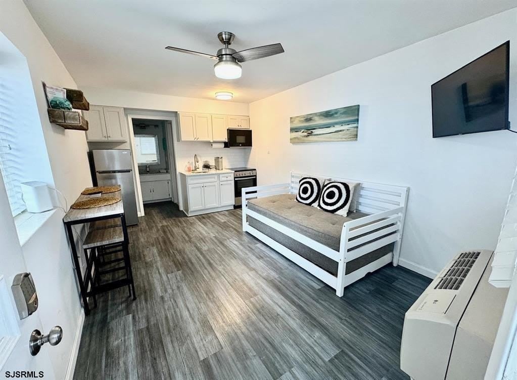 9105 Atlantic Ave – photo 3