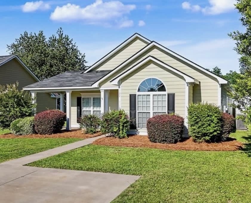 132 Laurelwood Court – photo 1