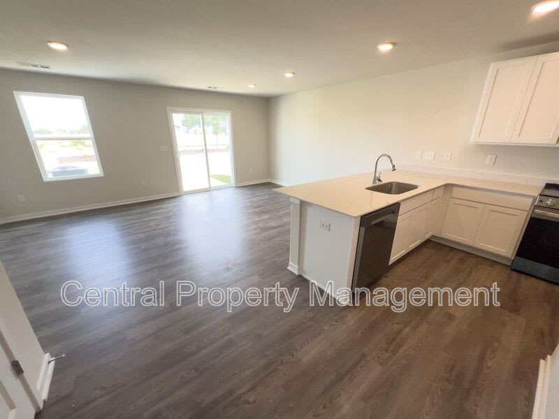 6018 Tavener Drive – photo 5