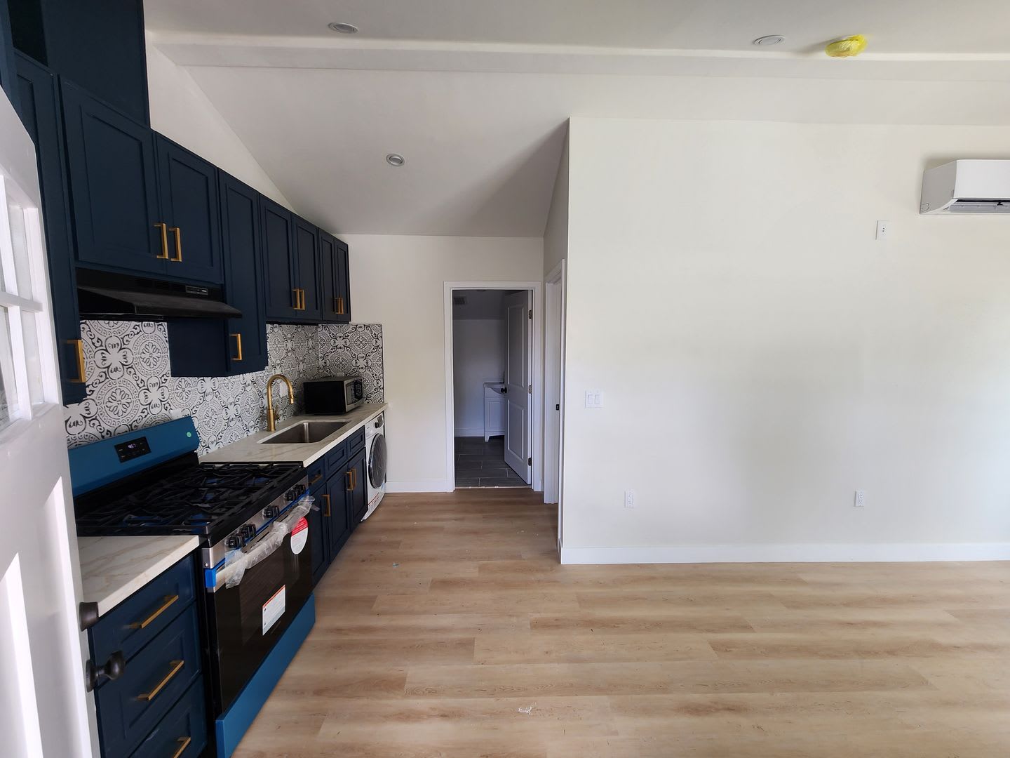 Beatiful Remodeled 1 Bed, 1 Bath ADU! – photo 3