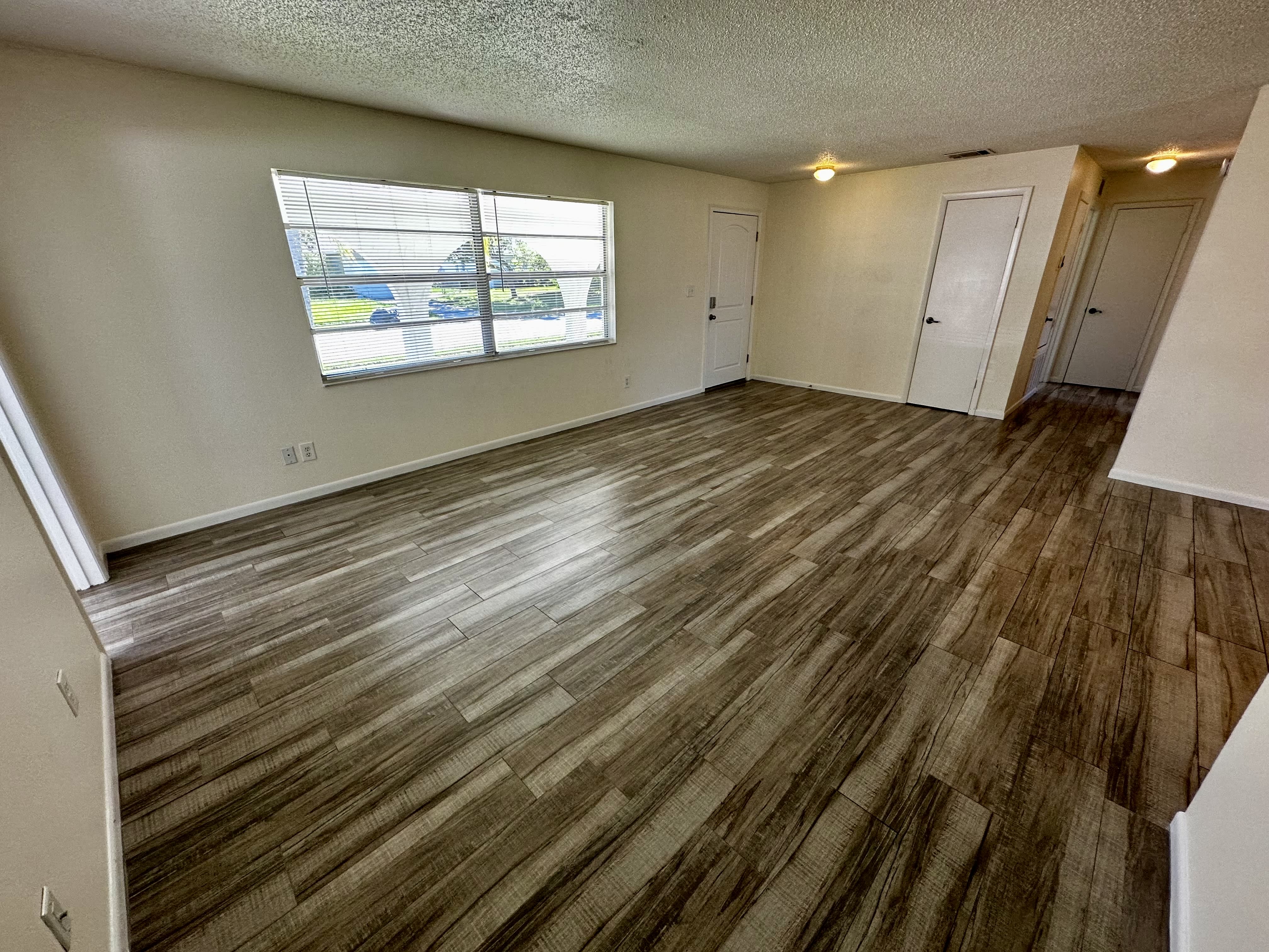 561 Parker Rd – photo 4