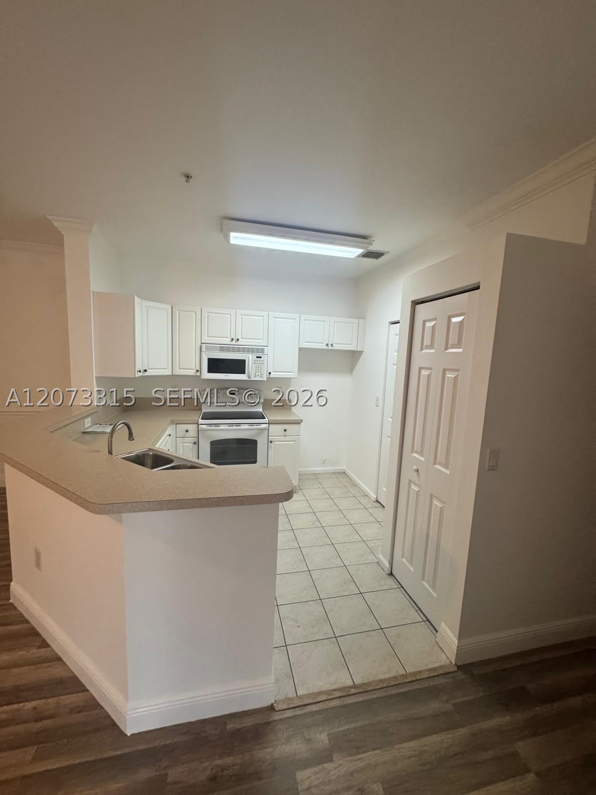 4600 SW 160th Ave – photo 5