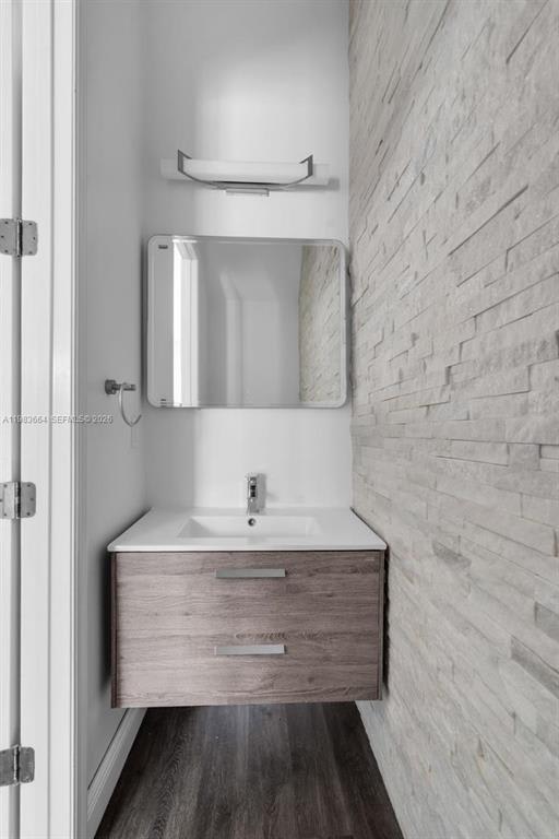 624 Southwest 147th Avenue – photo 5