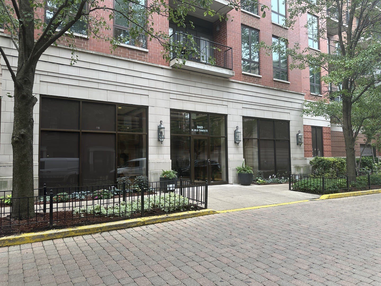 343 W Old Town Court – photo 5