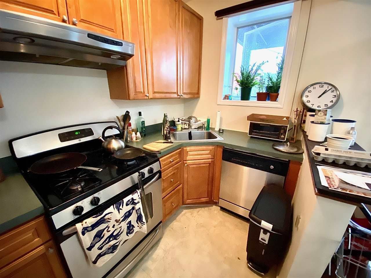 247 GROVE ST – photo 2