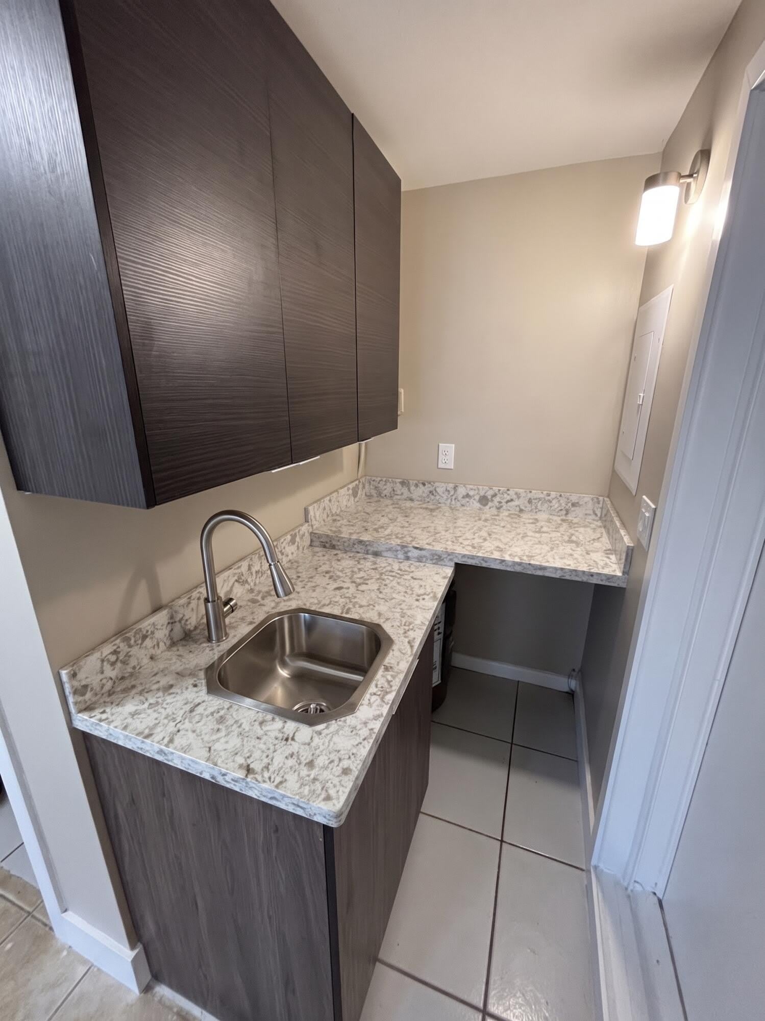 1711 N 17Th Court – photo 3