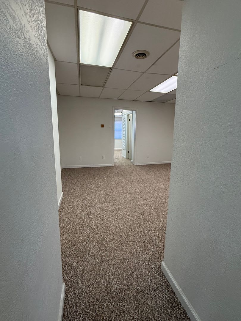 126 S. Main St. – photo 4