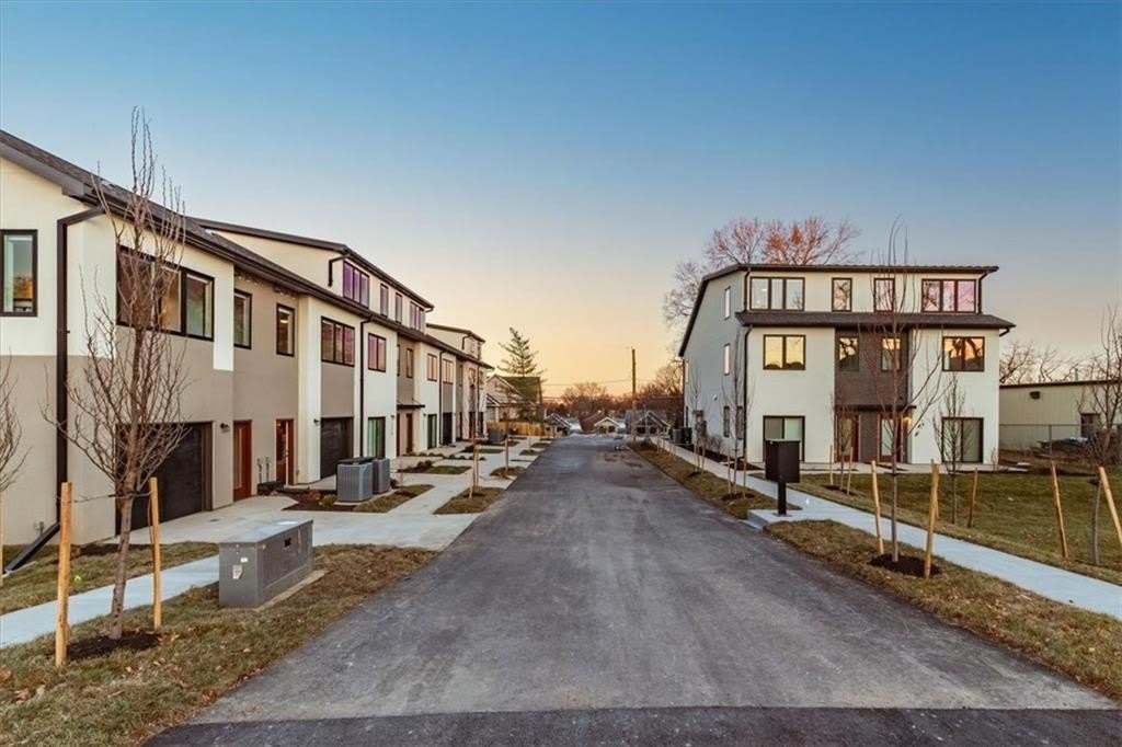 1213 E 29th Street – photo 5