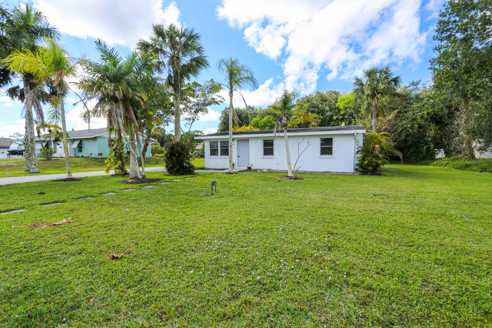 ***SINGLE FAMILY HOME ***ANNUAL***TRAIL ACRES***NO HOA***PET FRIENDLY – photo 4
