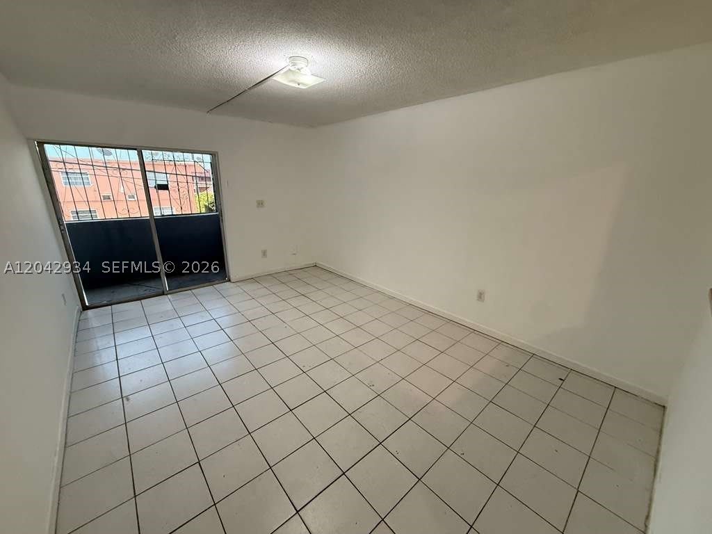 4370 NW 11th St – photo 4