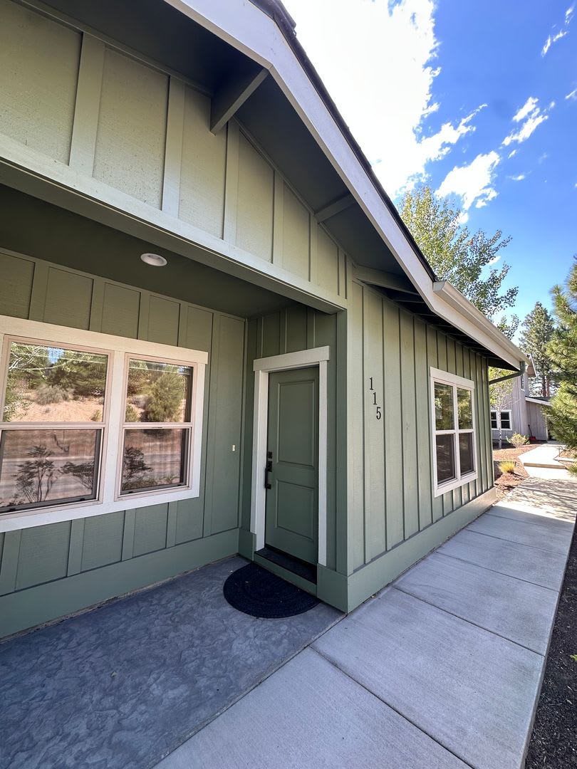 Beautiful Trailside home right near Northwest Crossing! – photo 3