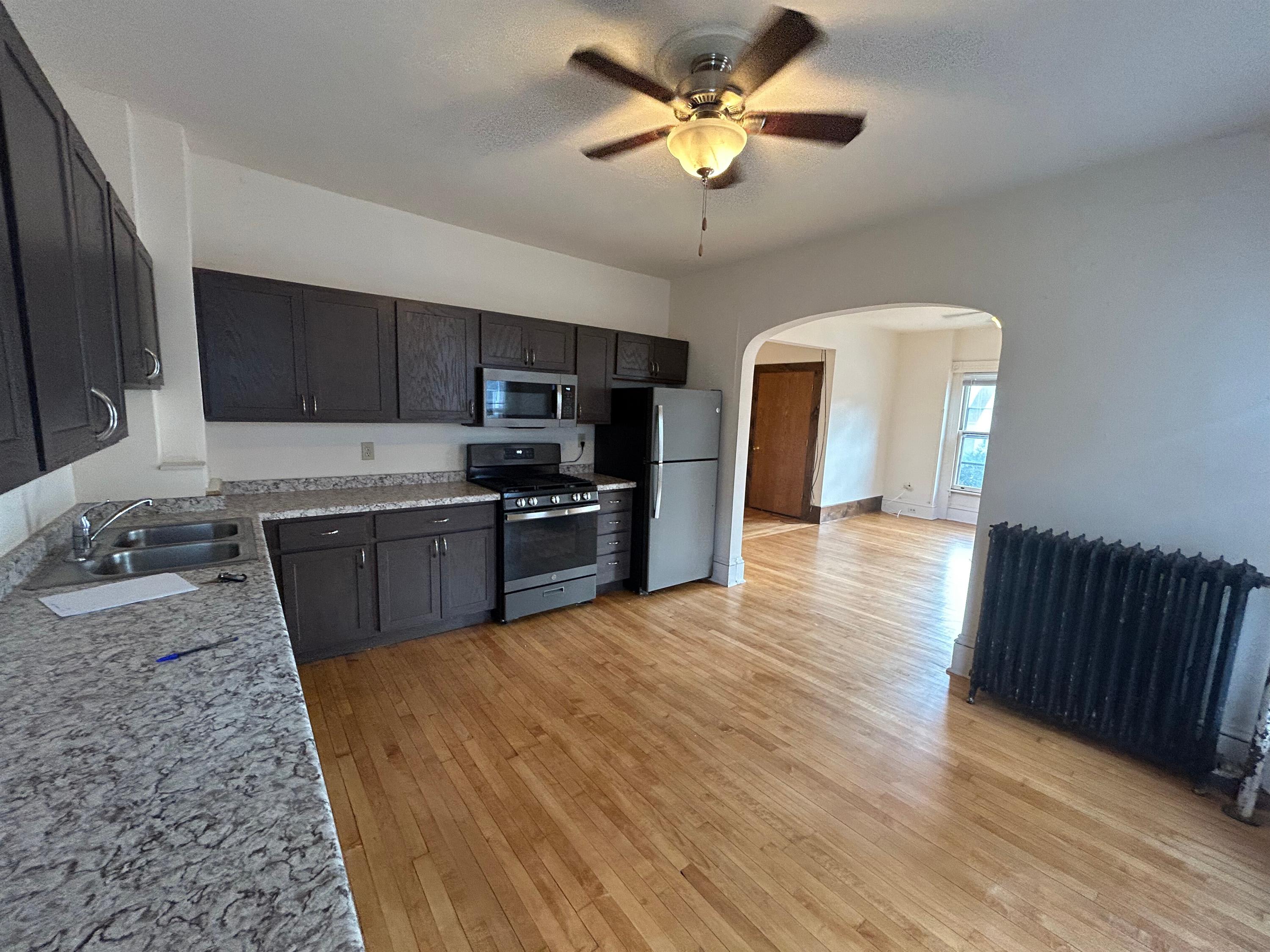 315 N Pinckney – photo 3
