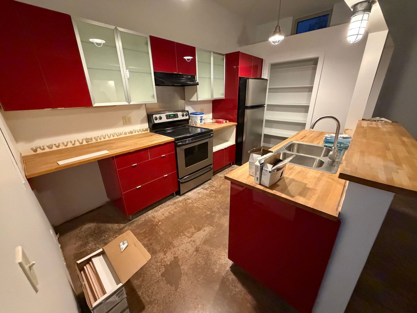 Modern gated 1 bedroom – photo 1