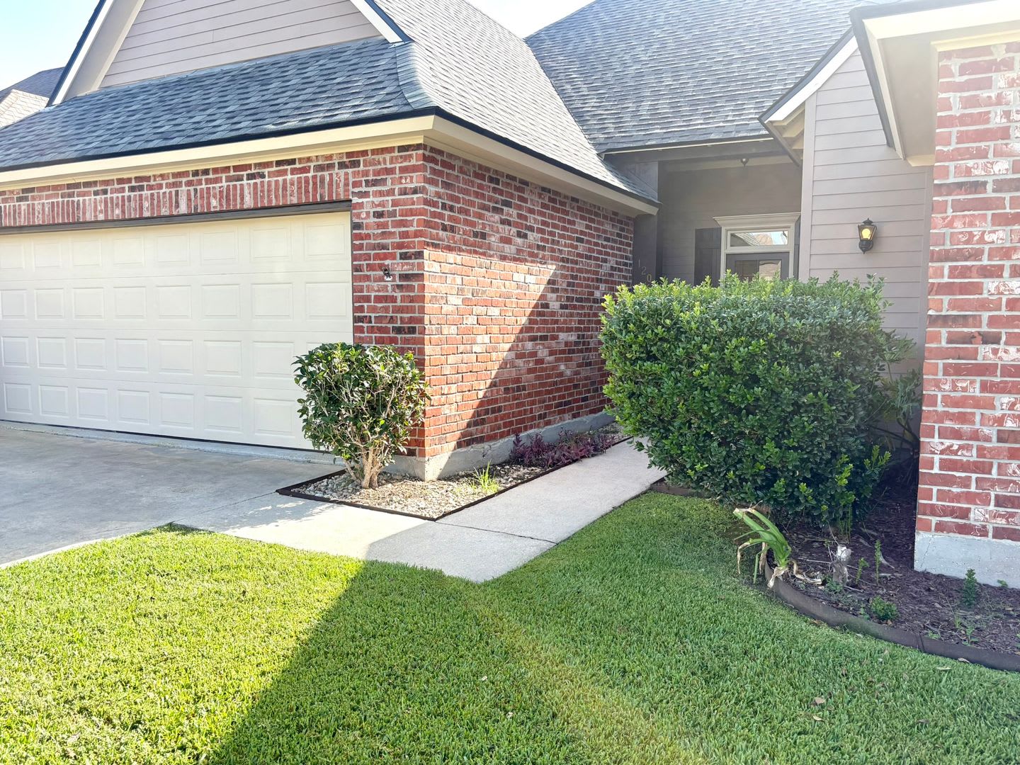 3 Bedroom, 2 Bath Home Available Now in Mirimar Subdivision! – photo 2