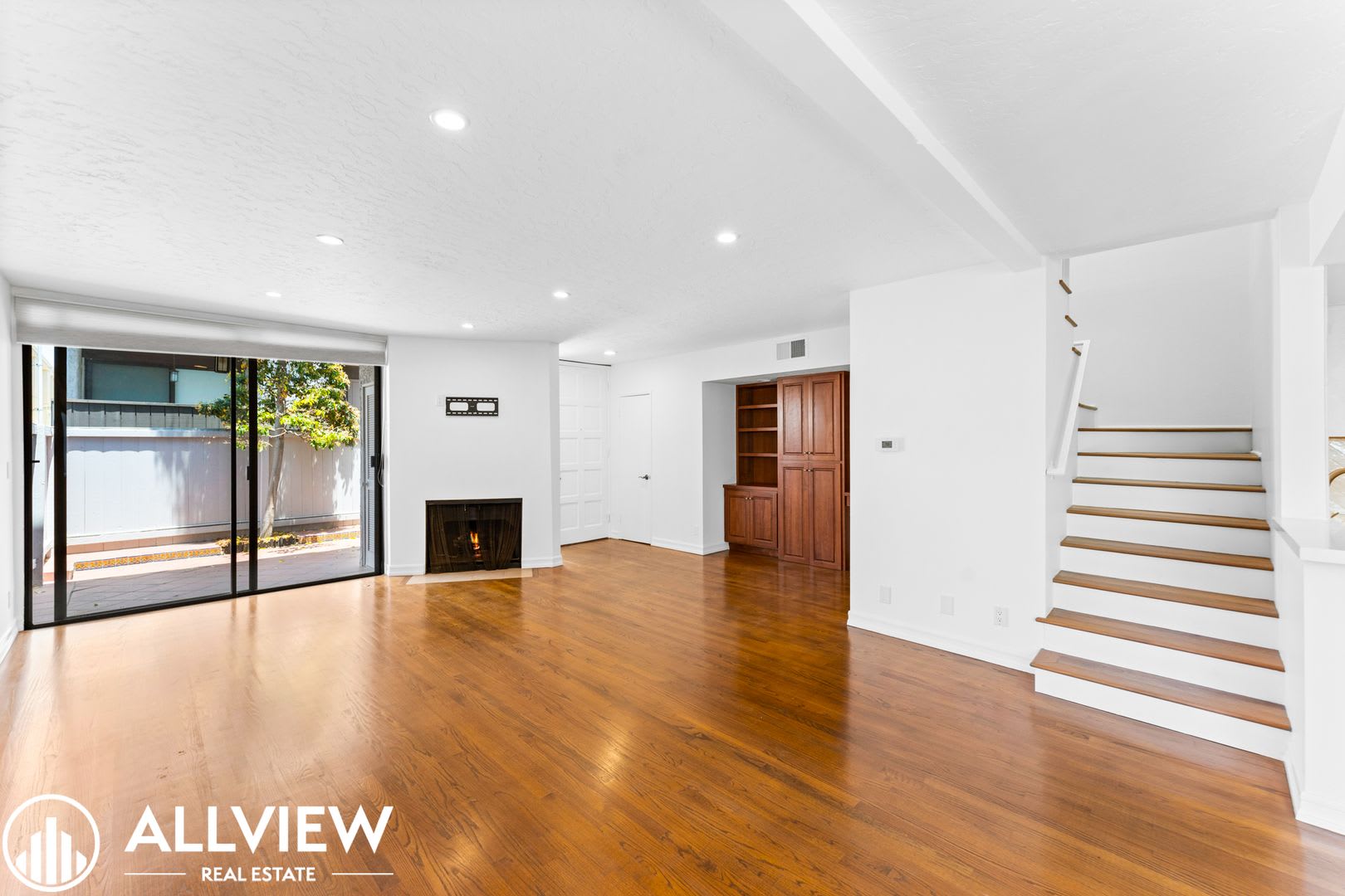 Coastal Townhouse in the Heart of Santa Monica! – photo 2
