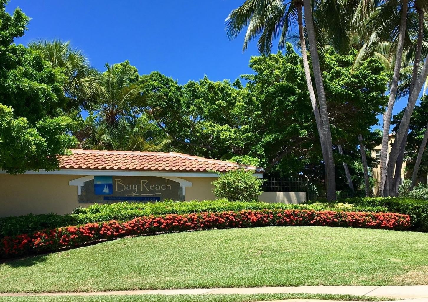 1035 LAKE SHORE Drive – photo 2