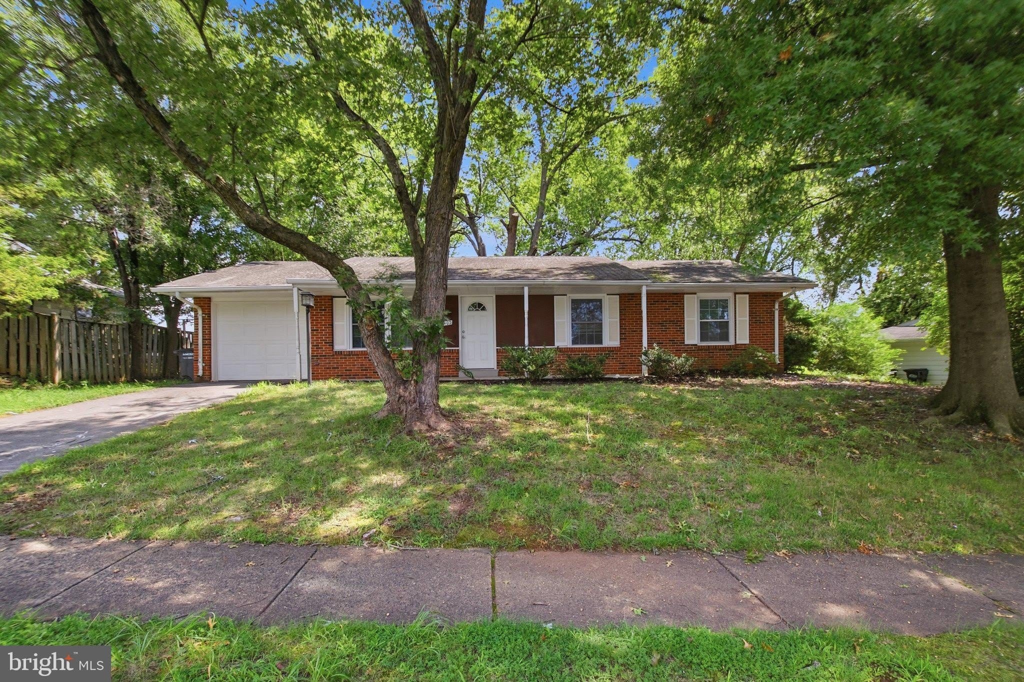 1402 N Amelia Street – photo 1