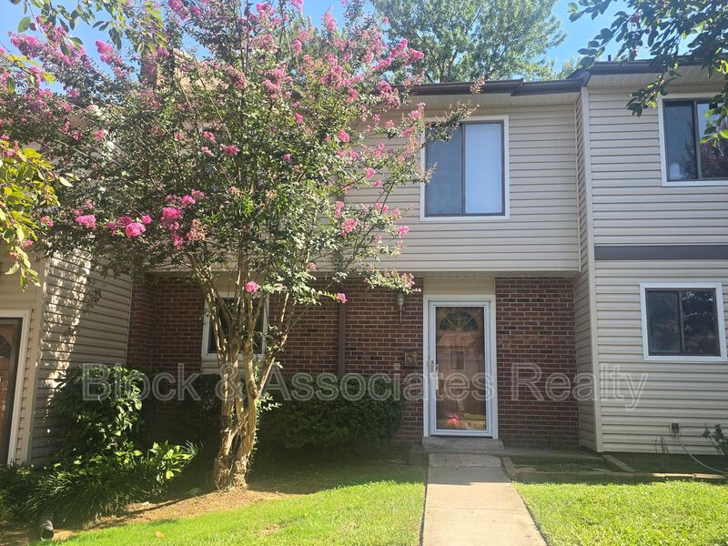 1708 North Hamilton St – photo 1