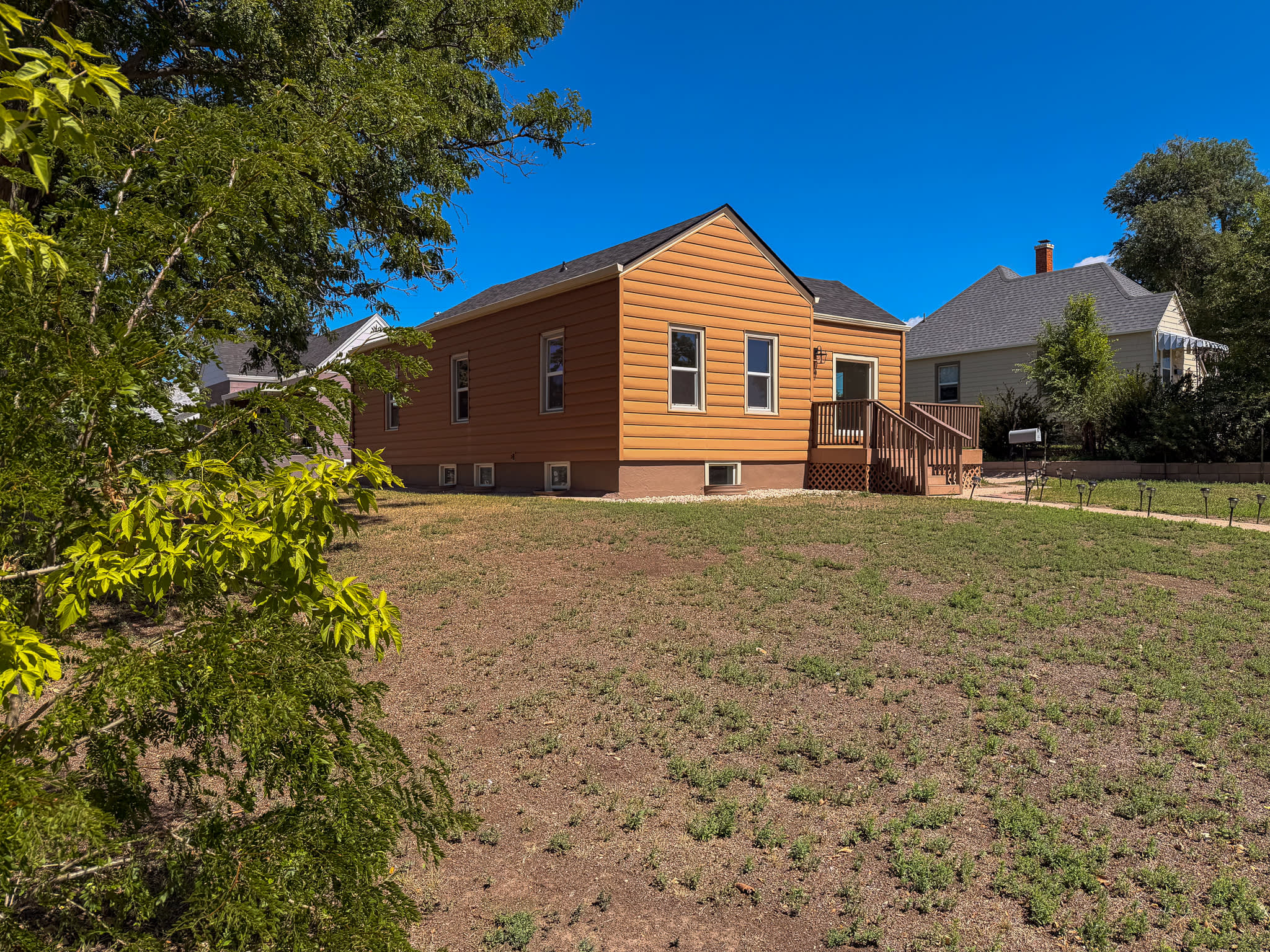 1400 East 18th Street – photo 2