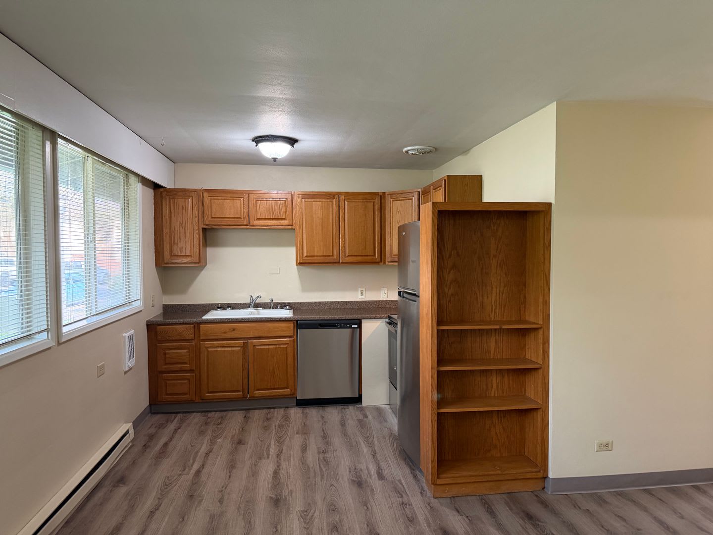 Updated 2 bedroom 1 bath duplex in Eugene! – photo 3