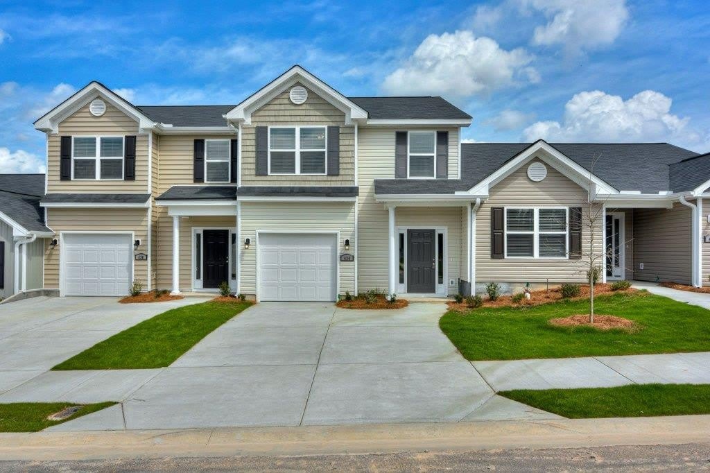 425 Amesbury Drive – photo 1