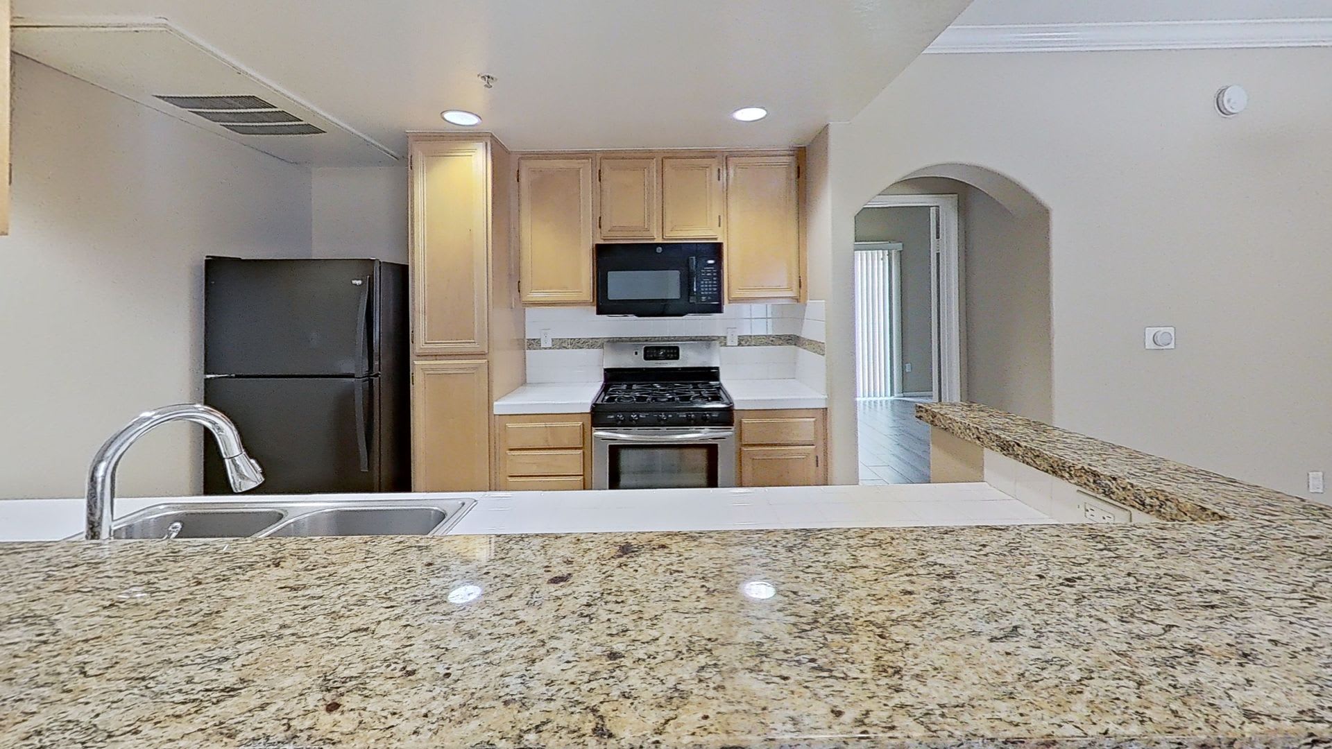 1/bedroom condo in Woodland Hills S. of Ventura Blvd.! – photo 5