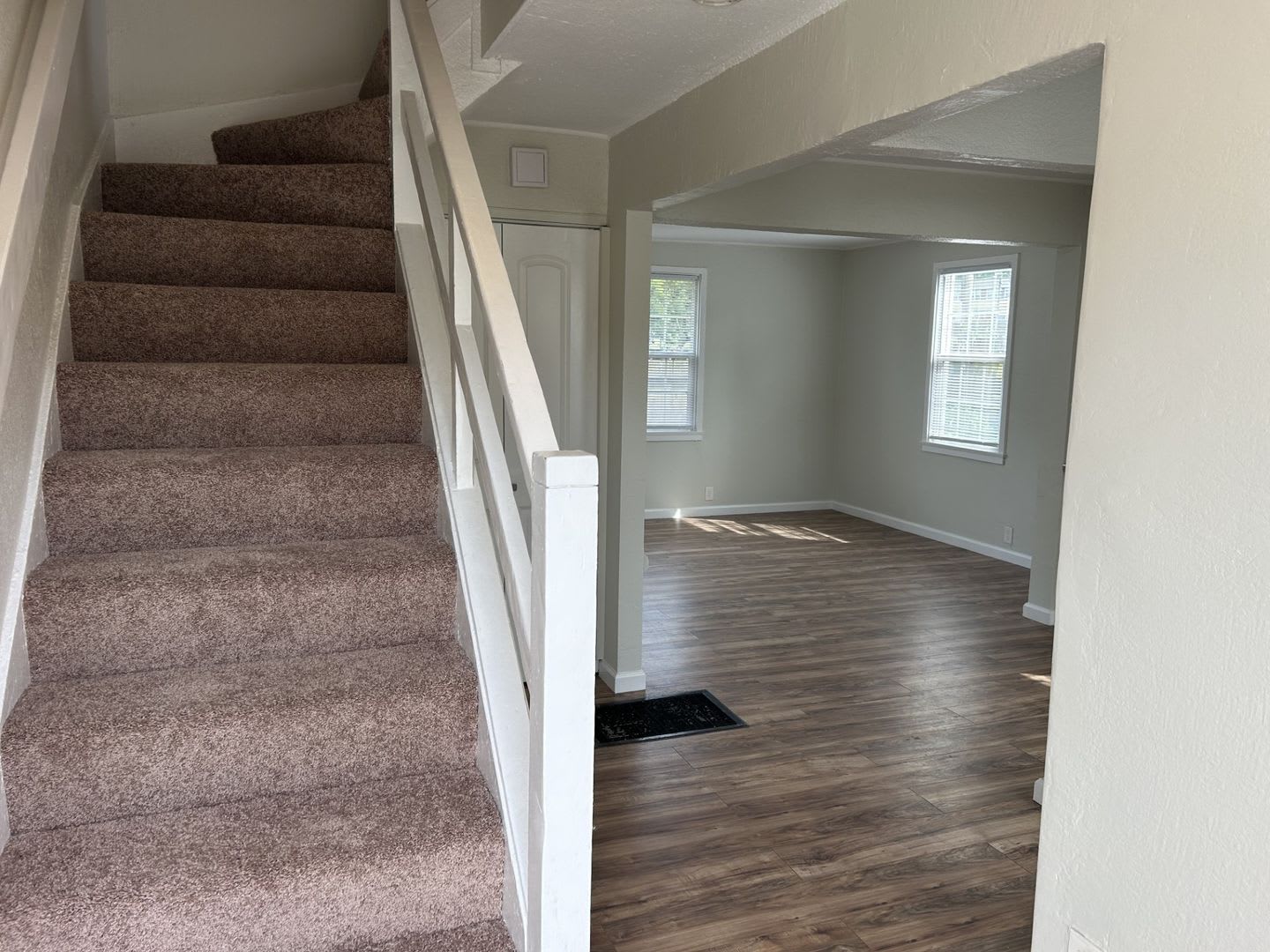 Lovely Two Story 3 Bedroom Unit – photo 3