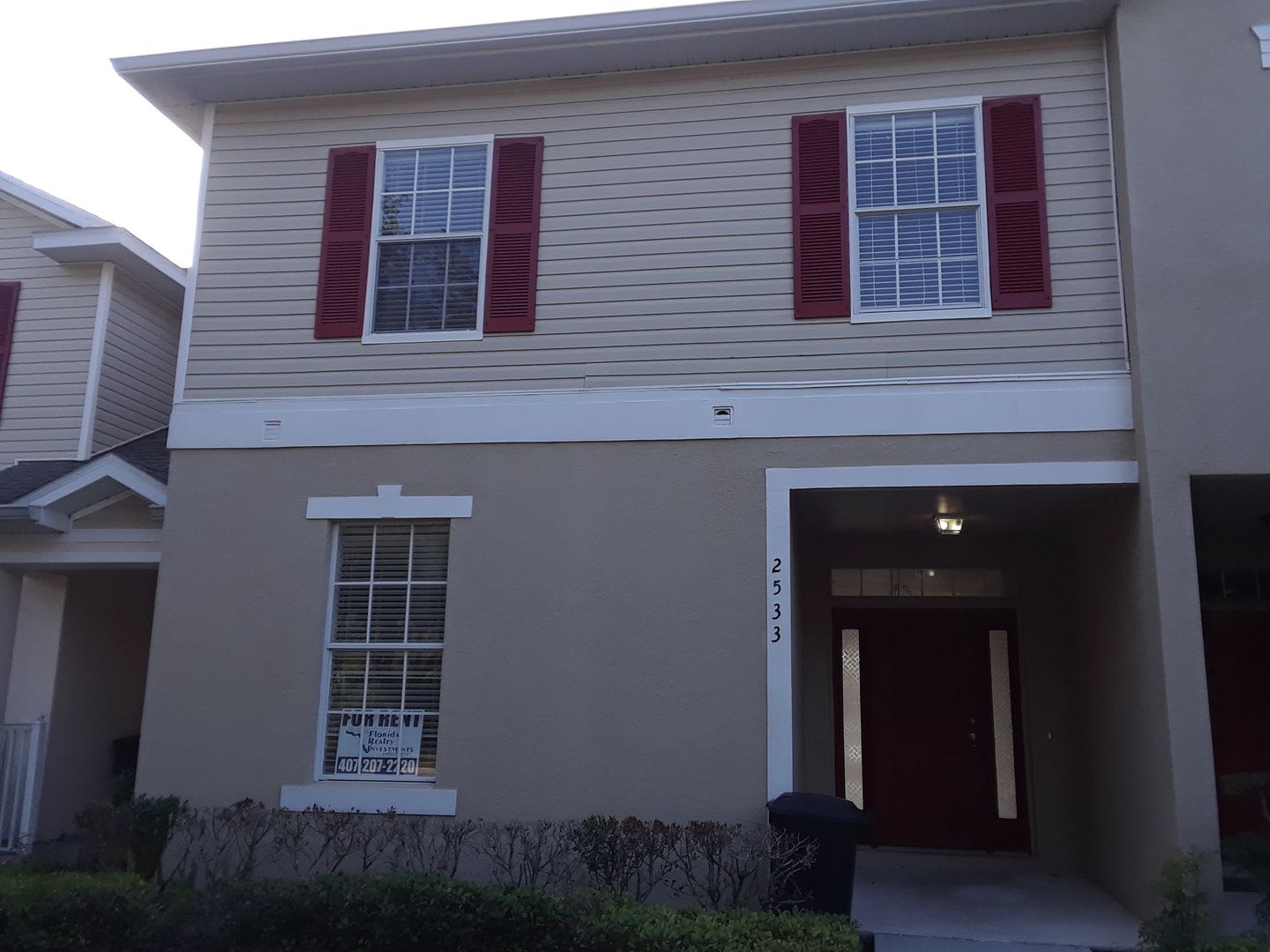 4 Bedrooms 3 Bath Townhome with Water View in Travalgar Village, Kissimmee! – photo 1