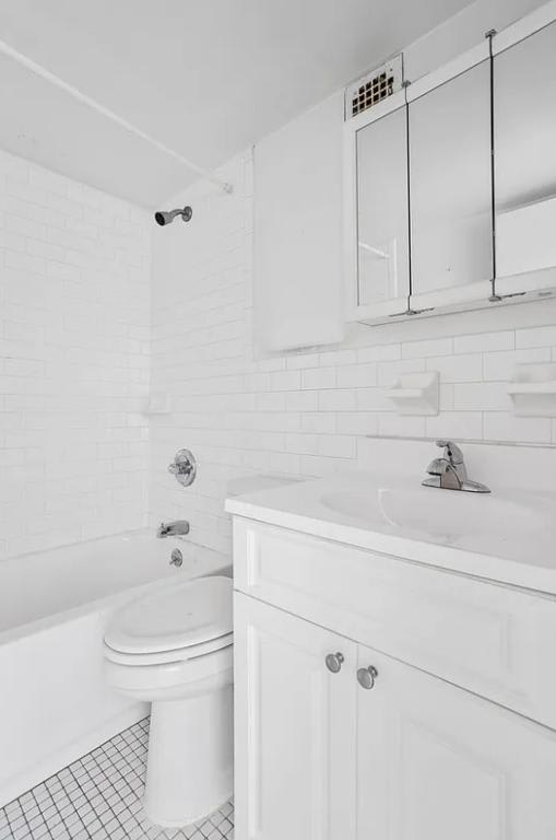 77 Fulton Street – photo 5