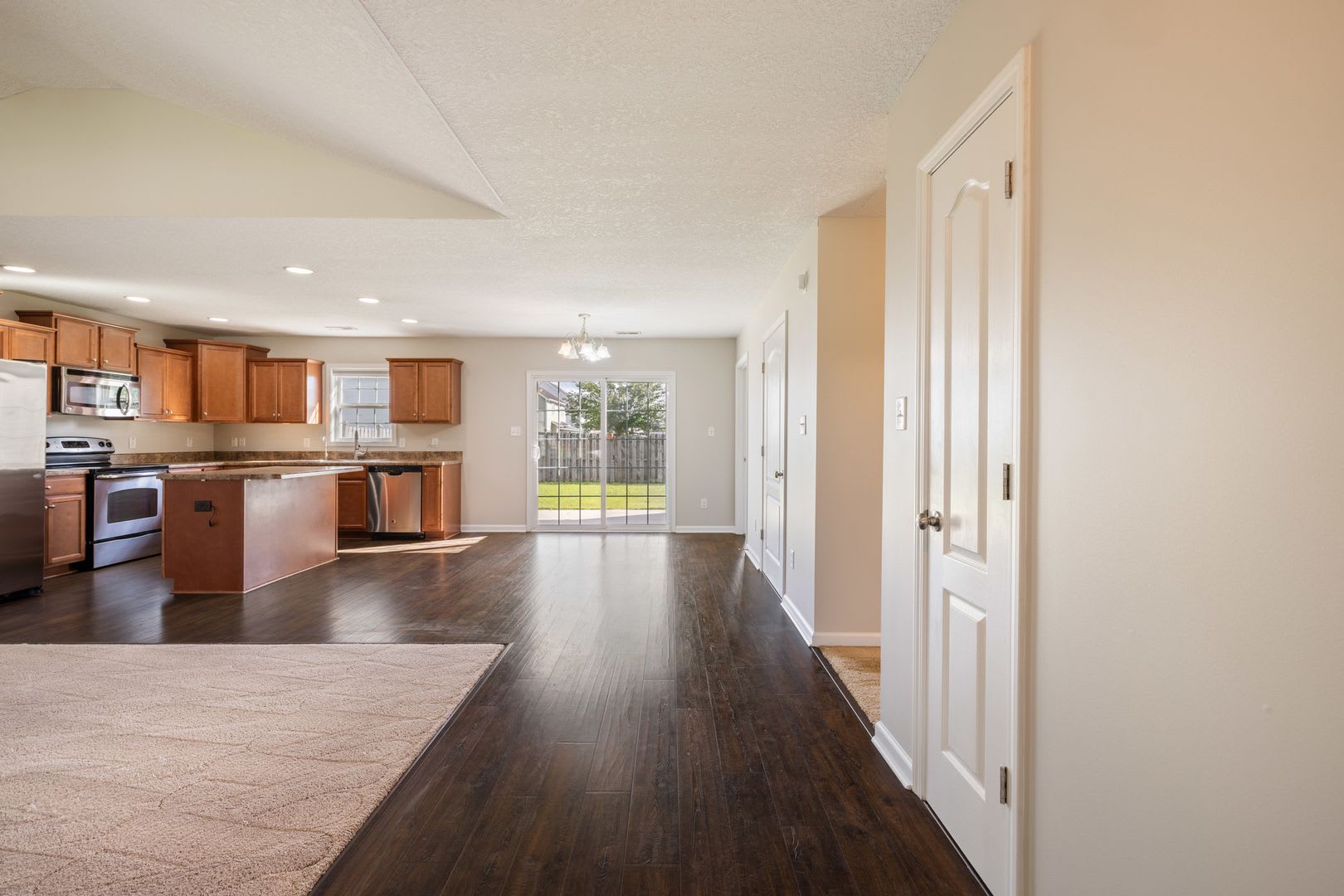 Charming 3-Bedroom Home in Carolina Plantations! – photo 5