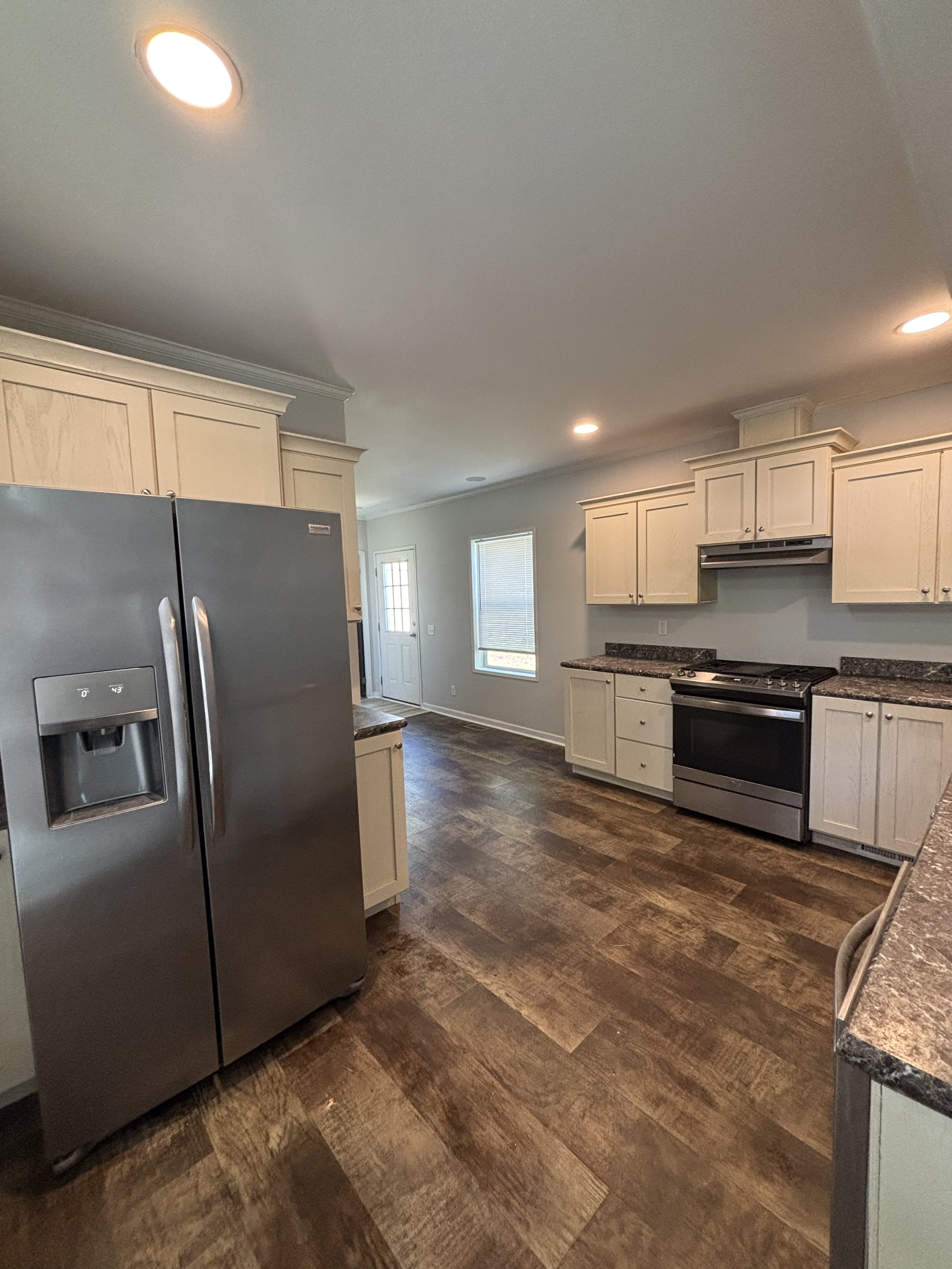 3951 South Mentor Avenue – photo 1