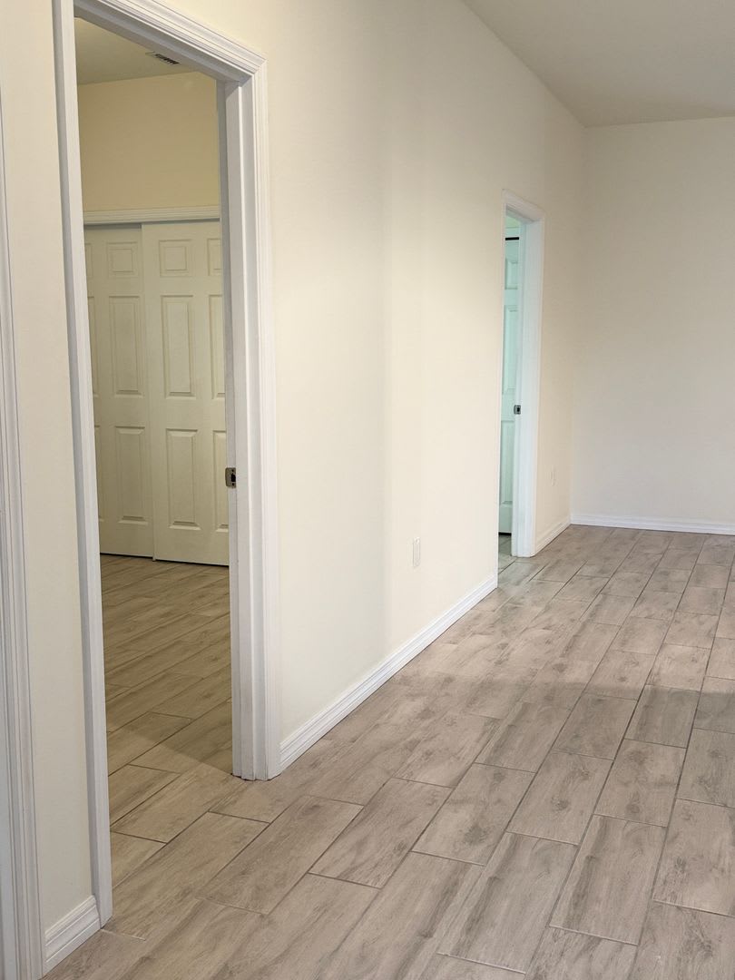 Cozy 3 Bed 2 Bath Duplex in Lehigh Acres – photo 4