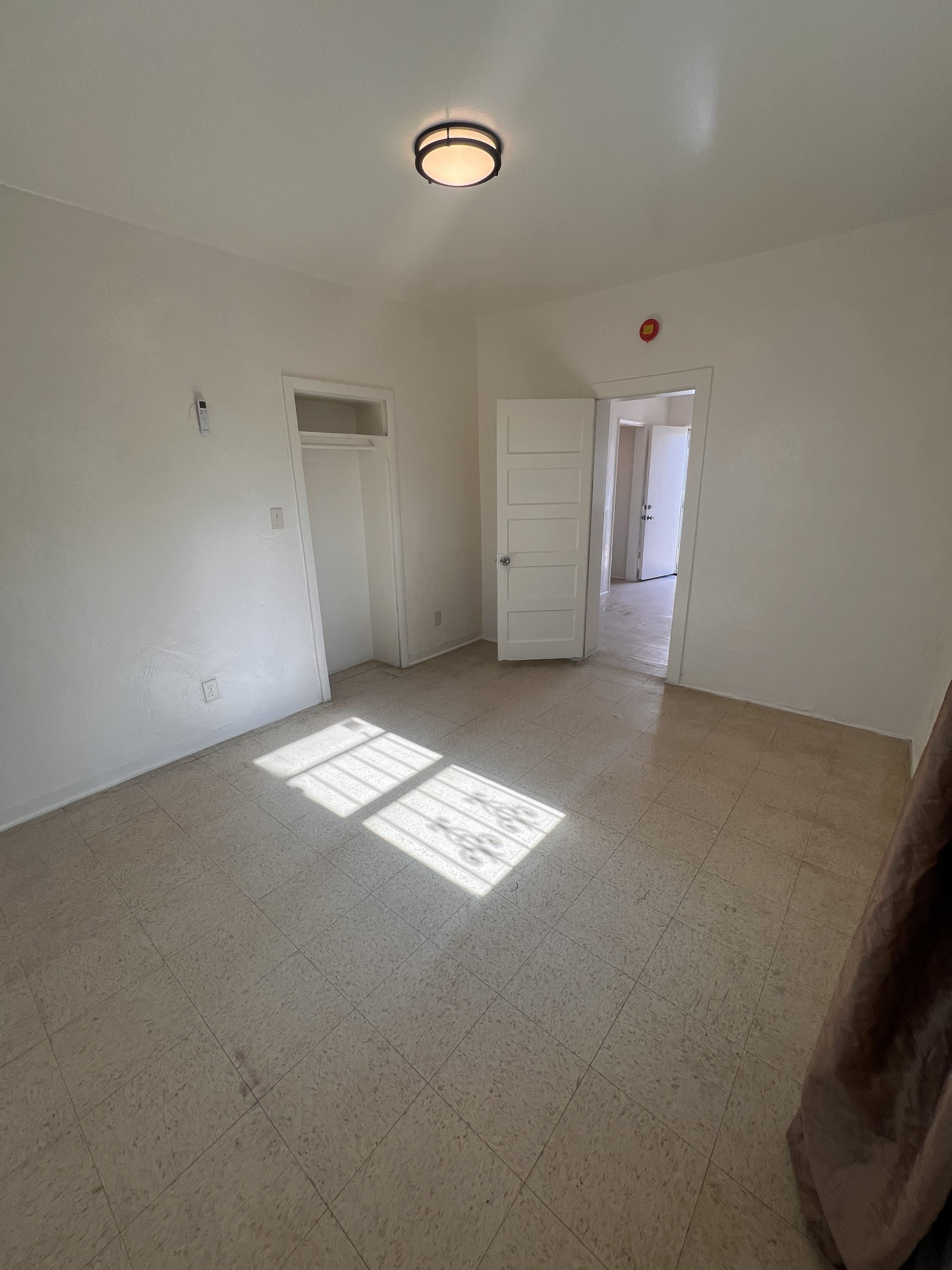 132 W Lincoln Street – photo 3