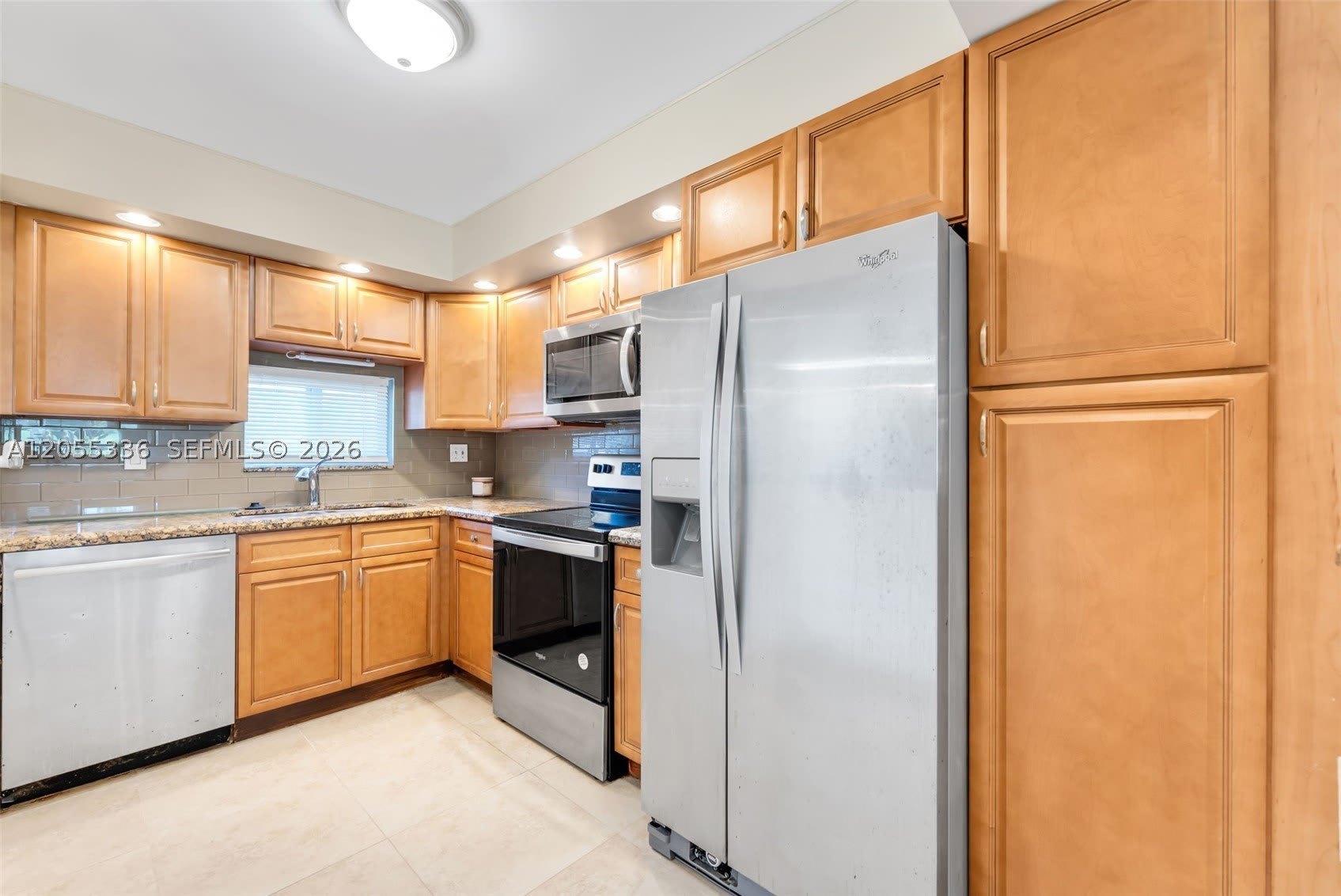 9811 N Hollybrook Lake Dr – photo 4