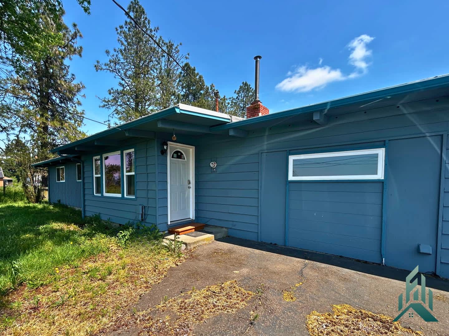 Freshly Updated 4 Bedroom Home Near Downtown Corvallis – photo 2