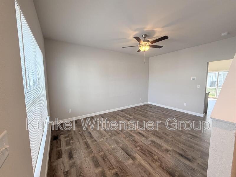 300 D Pacific Drive – photo 2