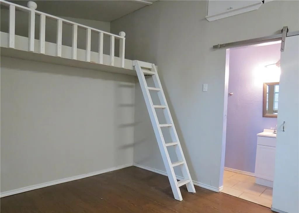 333 East Torrey Street – photo 2