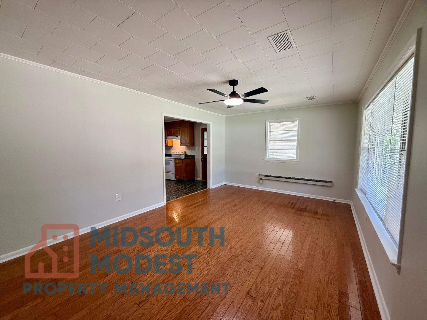 Welcome to this 3 Bedroom/1 Bathroom Home in Paragould AR – photo 3