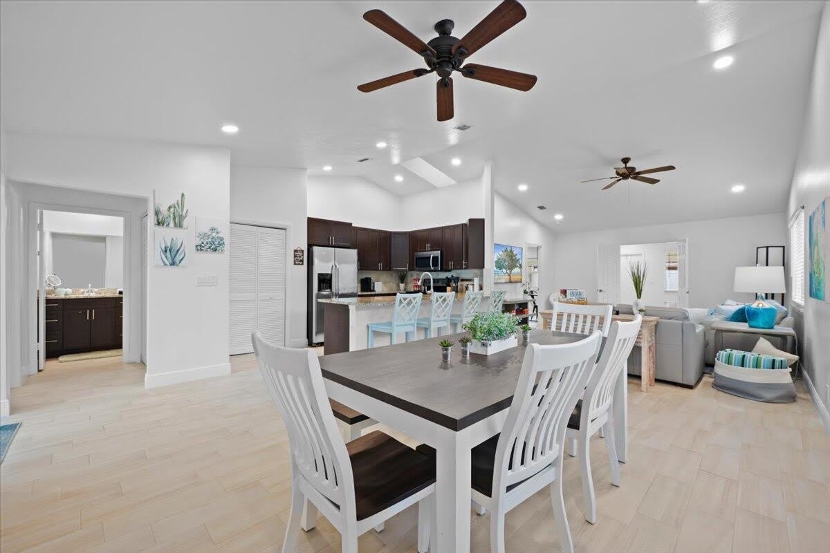6075 Francis Street – photo 4