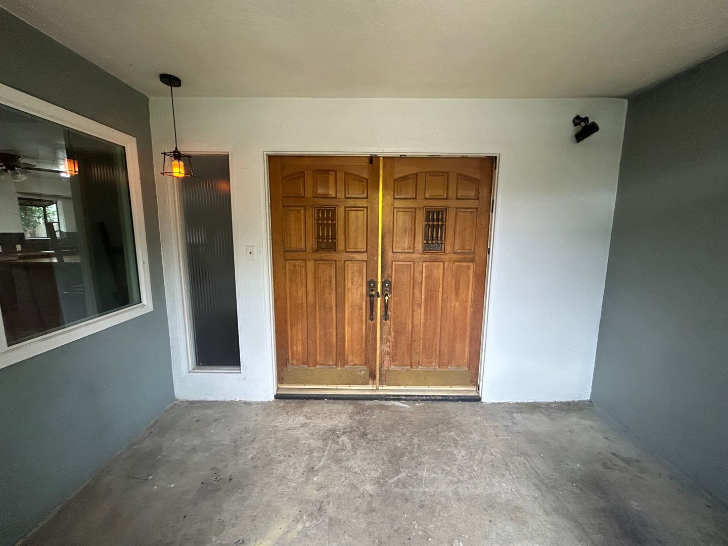 Entertainers Paradise in SW Bakersfield 3 Bed/3 Bath w/ Pool, Solar & Deposit Alternative Option – photo 3