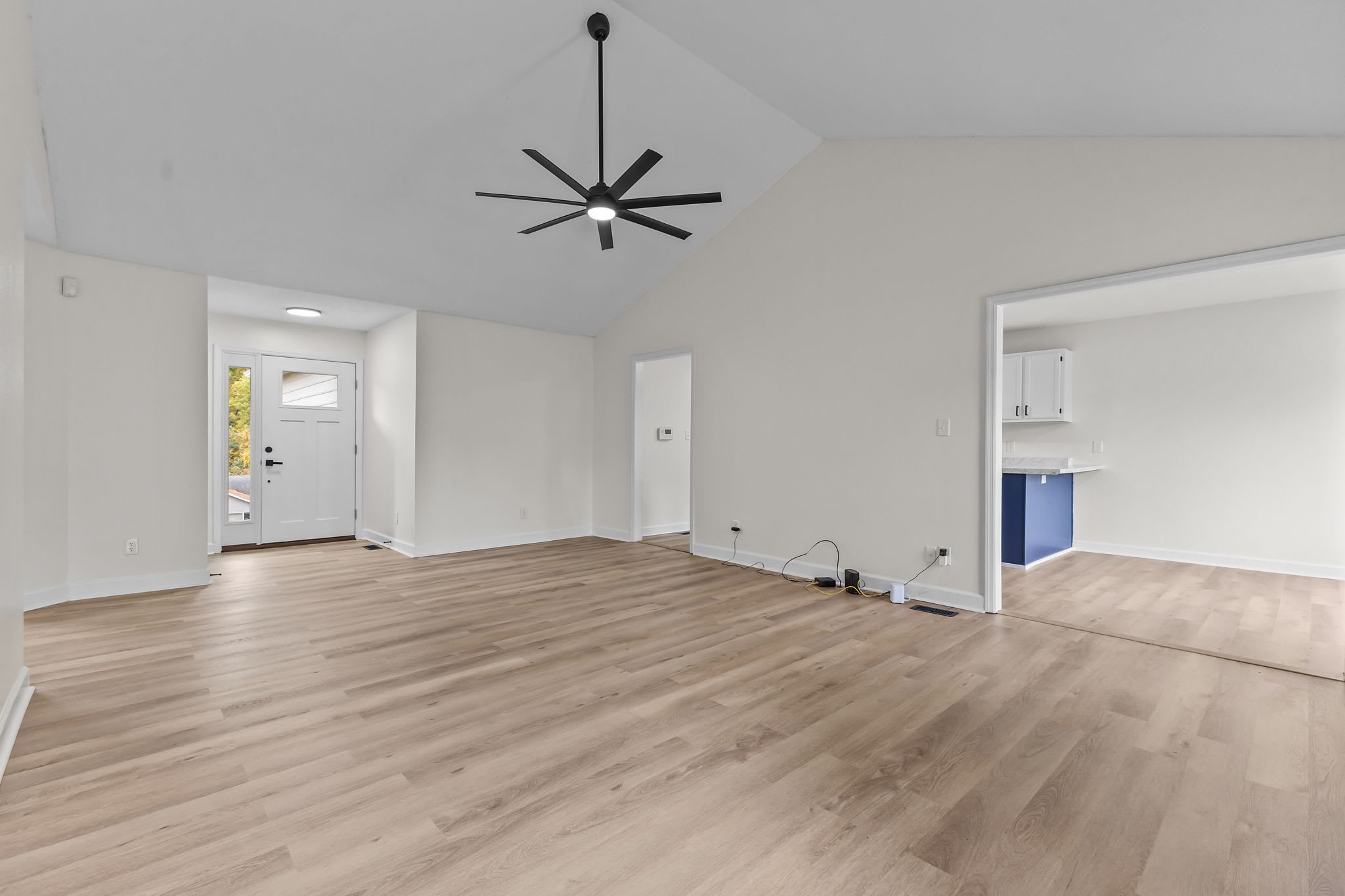 1821 Swann St – photo 5