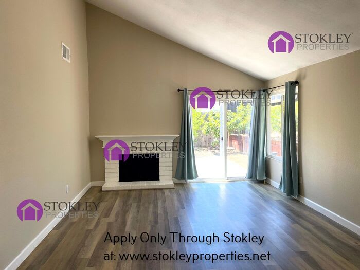 717 Coral Ridge Circle – photo 4