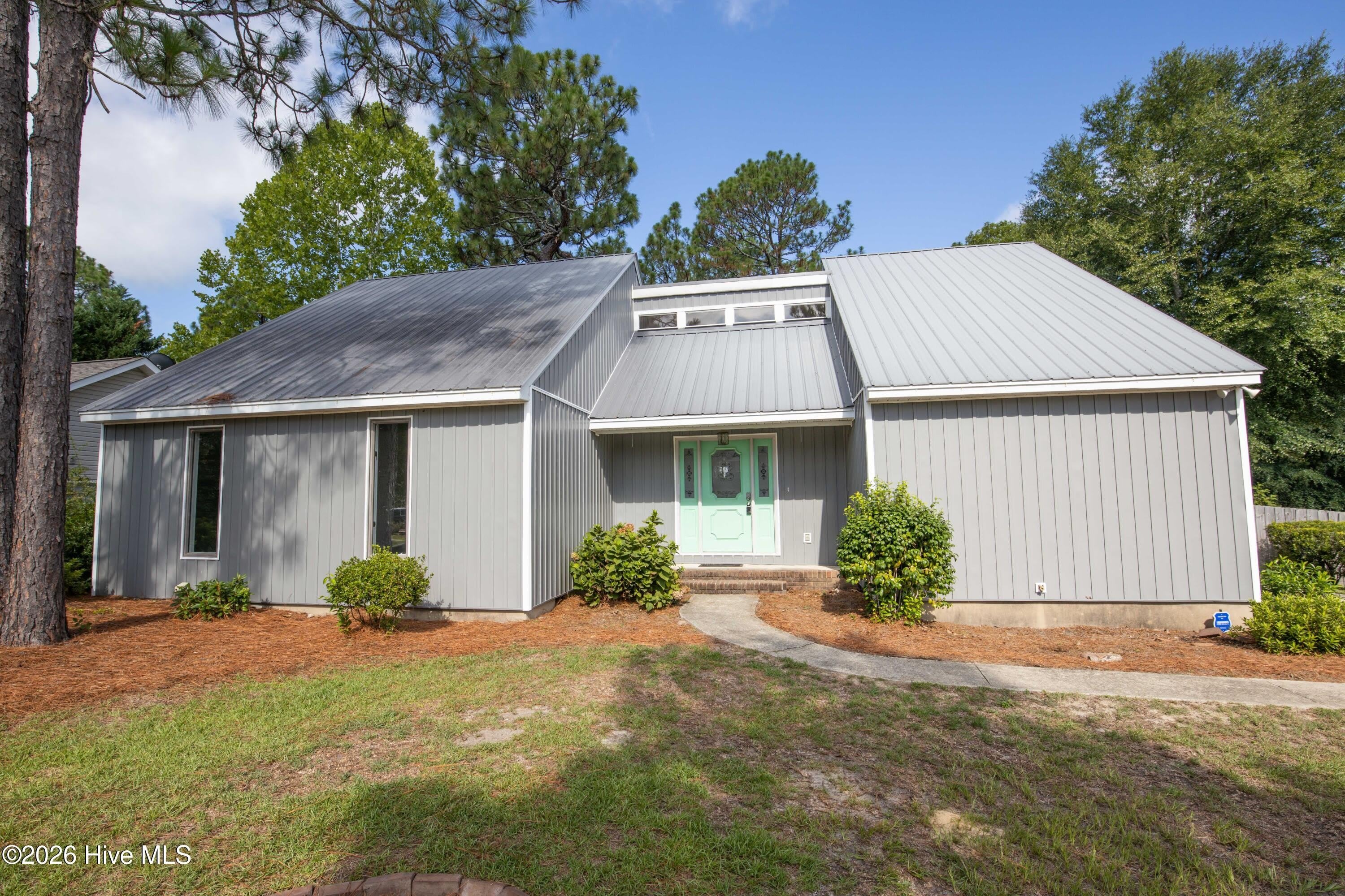 85 Winchester Road – photo 5