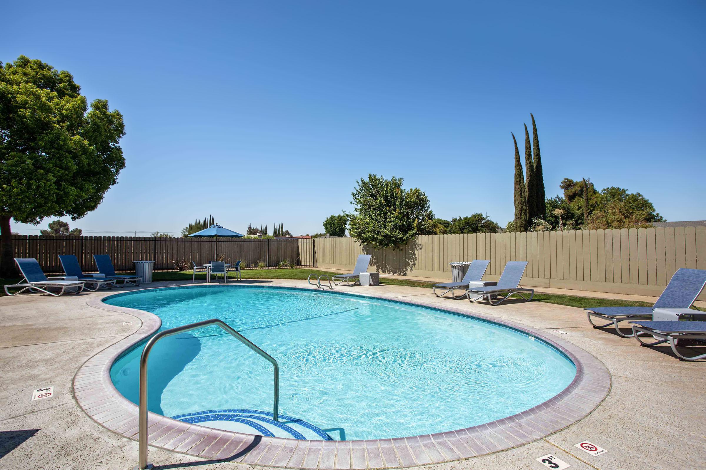 Village Ceres Apartments – photo 1