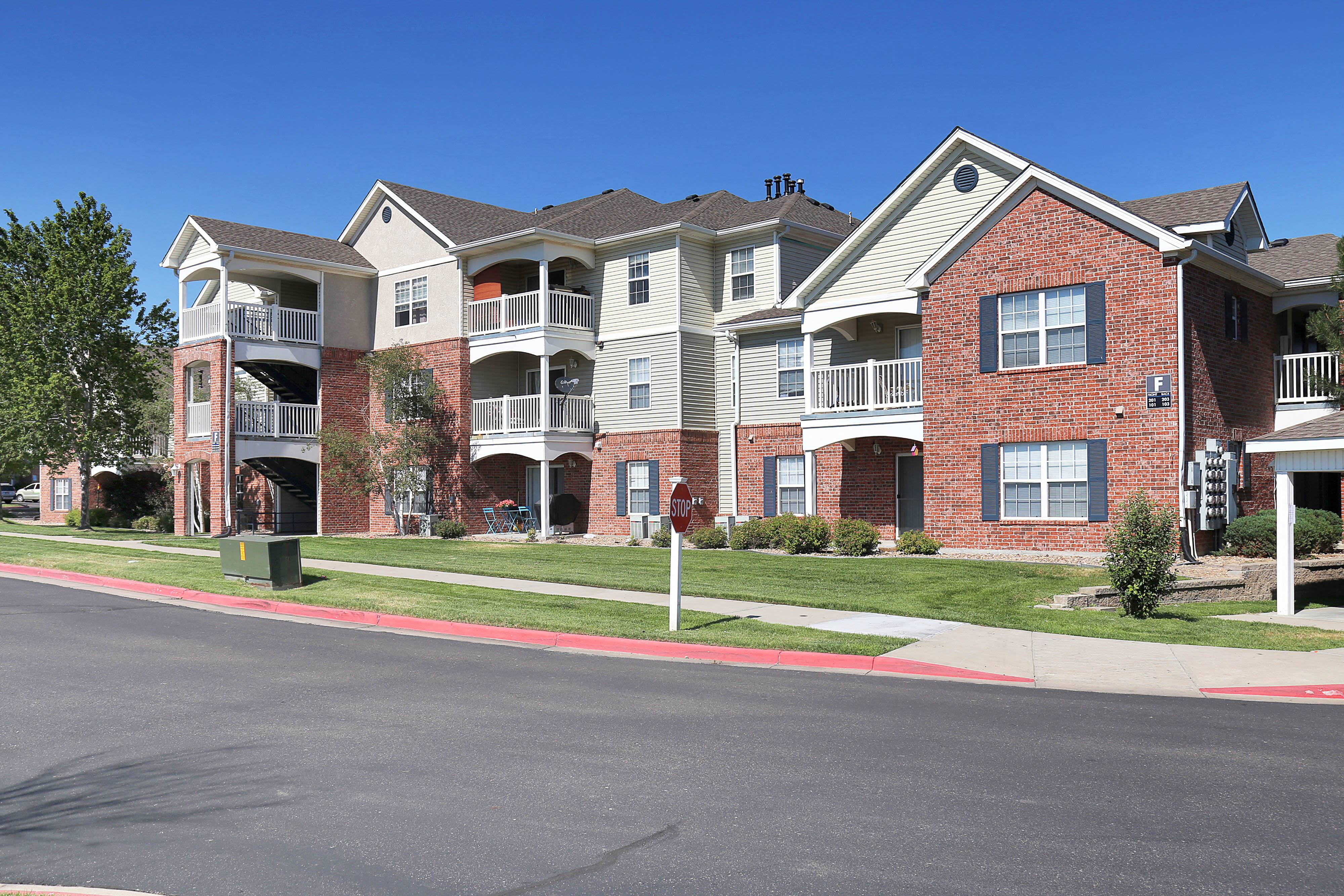 Sterling Park Apartments – photo 2