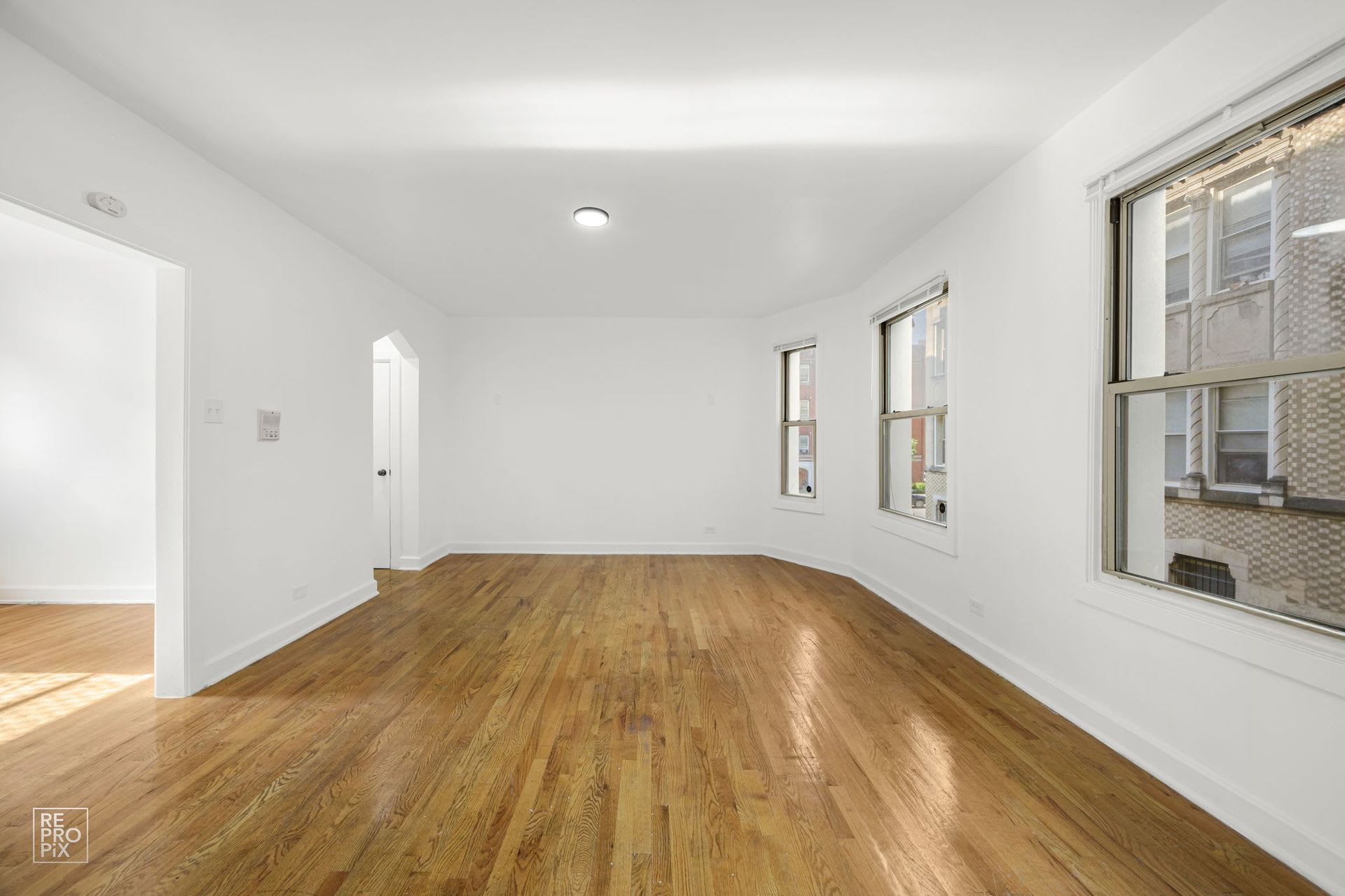 8051 S Ingleside – photo 3